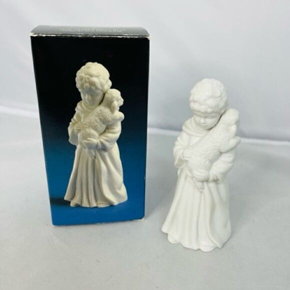 AVON Nativity Collectibles - The SHEPHERD BOY - Porcelain- in Original Box  Meas - Picture 1 of 6